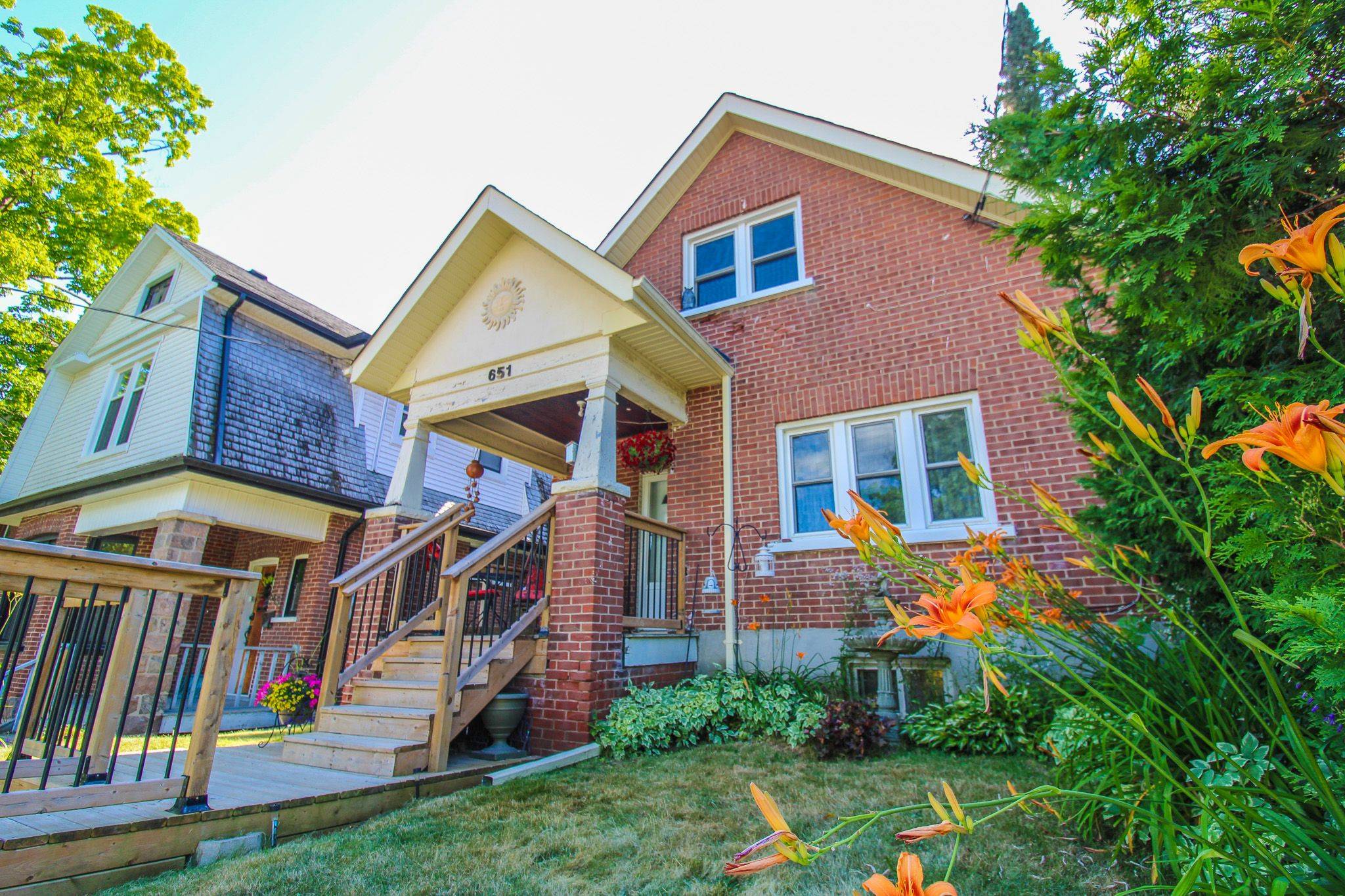 Peterborough Central, ON K9H 3X3,651 Aylmer ST