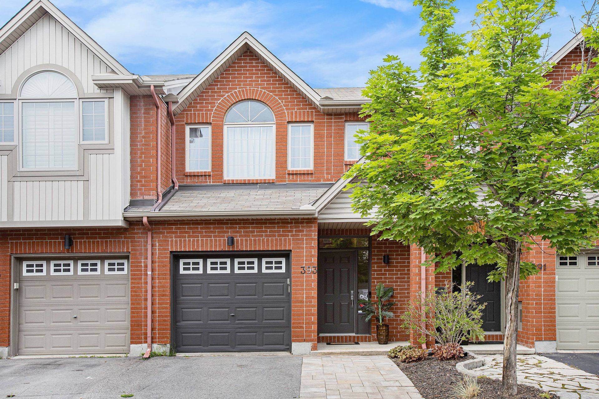 393 Meilleur Private, Vanier And Kingsview Park, ON K1L 0A2