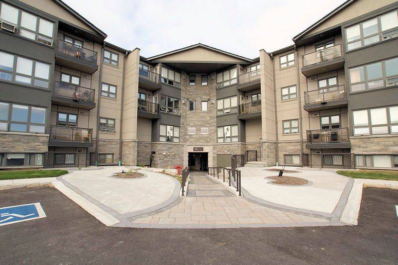 15 Jacksway CRES #411, London North, ON N5X 3T8