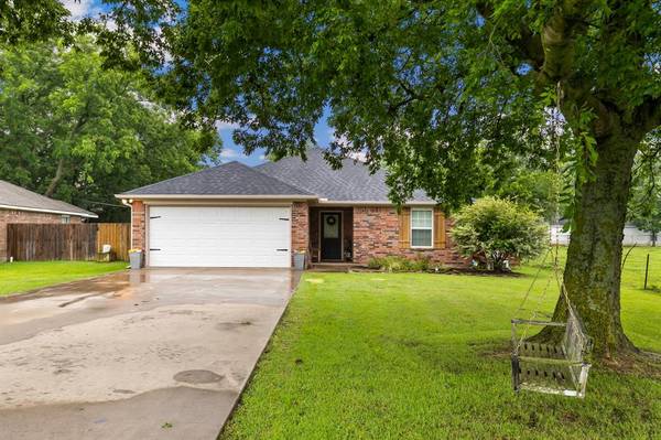 404 Robertson Street,  Collinsville,  TX 76233