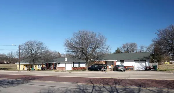 Cedar Hill, TX 75104,301, 303, 305 W Belt Line Road