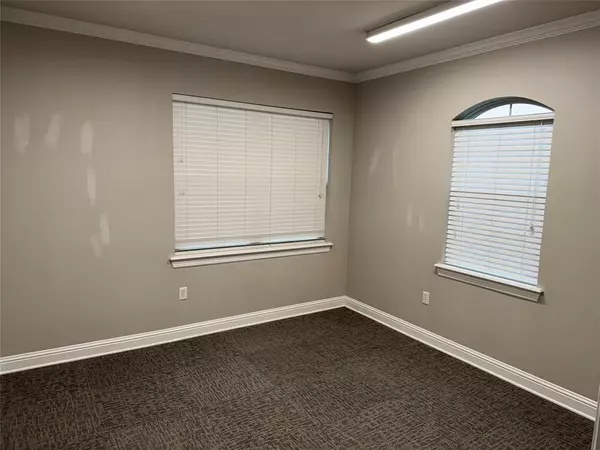 Bossier City, LA 71111,1000 Chinaberry Drive #804