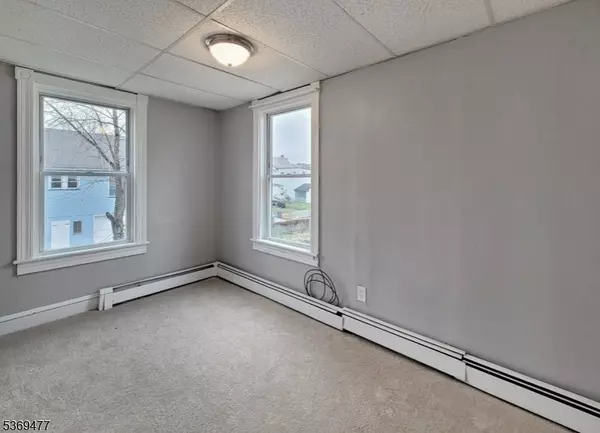 Phillipsburg Town, NJ 08865,29 Wilson St ., Apt. 2