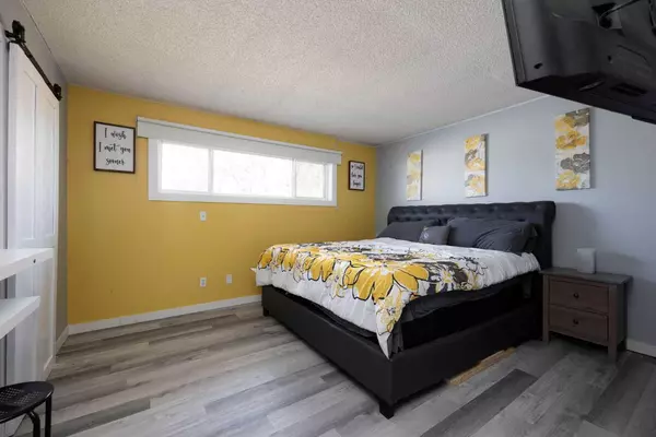 Fort Mcmurray, AB T9K1H3,115 Christina CT