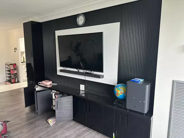 25 Silver Springs BLVD #607, Toronto E05, ON M1V 1M9