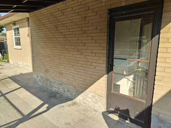 Oshawa, ON L1J 3G2,504 Bader AVE