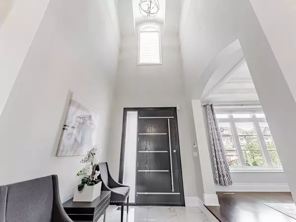 Vaughan, ON L4H 4K5,175 Woodgate Pines DR