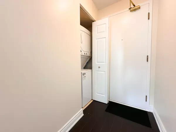 Mississauga, ON L5R 3R4,4450 Tucana CT #706