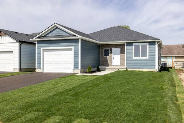 Aylmer, ON N5H 0A1,49 Rebecca DR