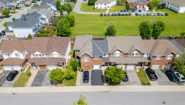 Barrhaven, ON K2J 4Z3,73 Palmadeo DR