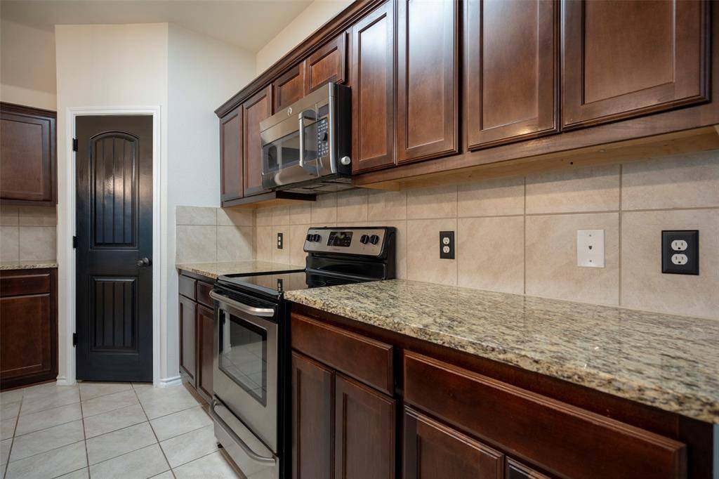 Waxahachie, TX 75165,1543 Meadowlake Drive