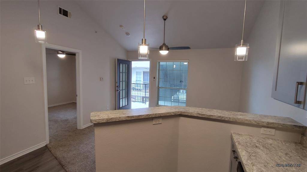 Dallas, TX 75231,6108 Abrams Road #522