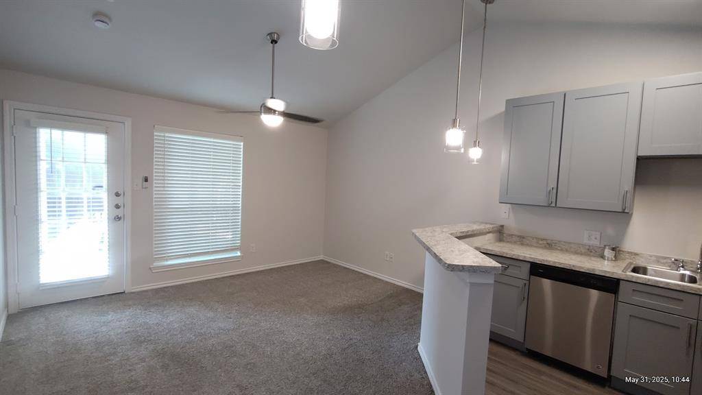 Dallas, TX 75231,6108 Abrams Road #522