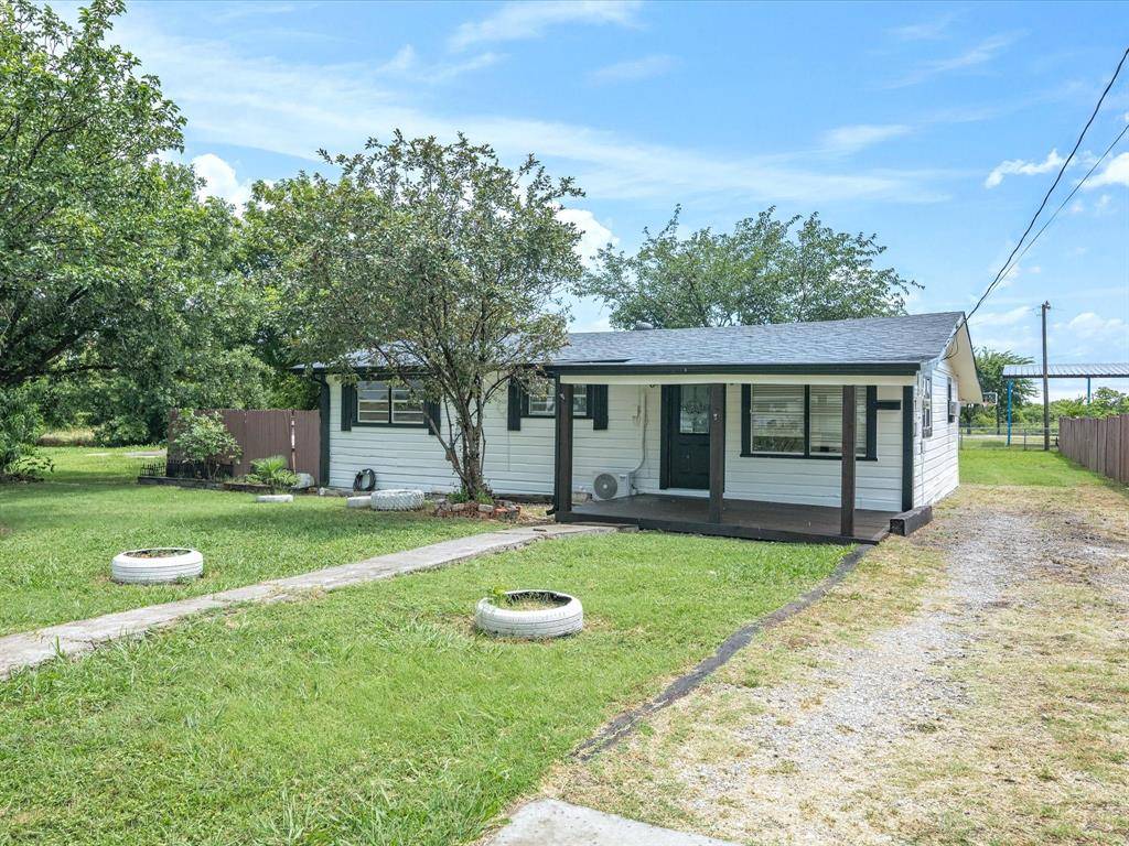 Alvarado, TX 76009,402 E Davis Avenue