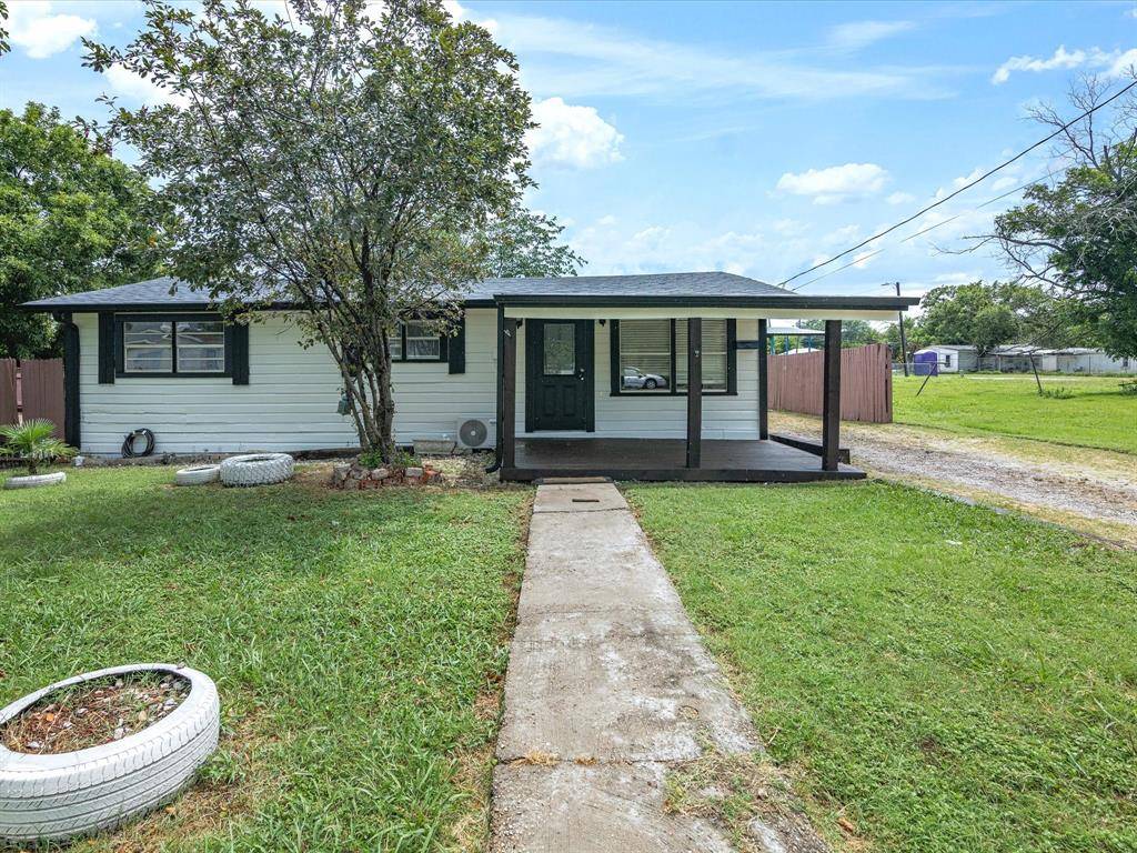 Alvarado, TX 76009,402 E Davis Avenue