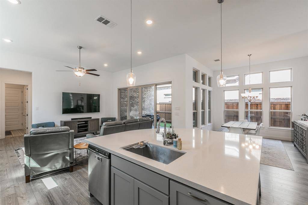 Argyle, TX 76226,711 Artesian Drive