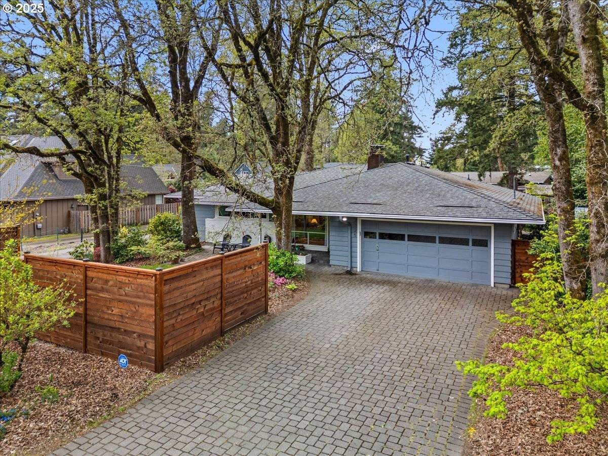 Lake Oswego, OR 97035,6025 CARMAN DR