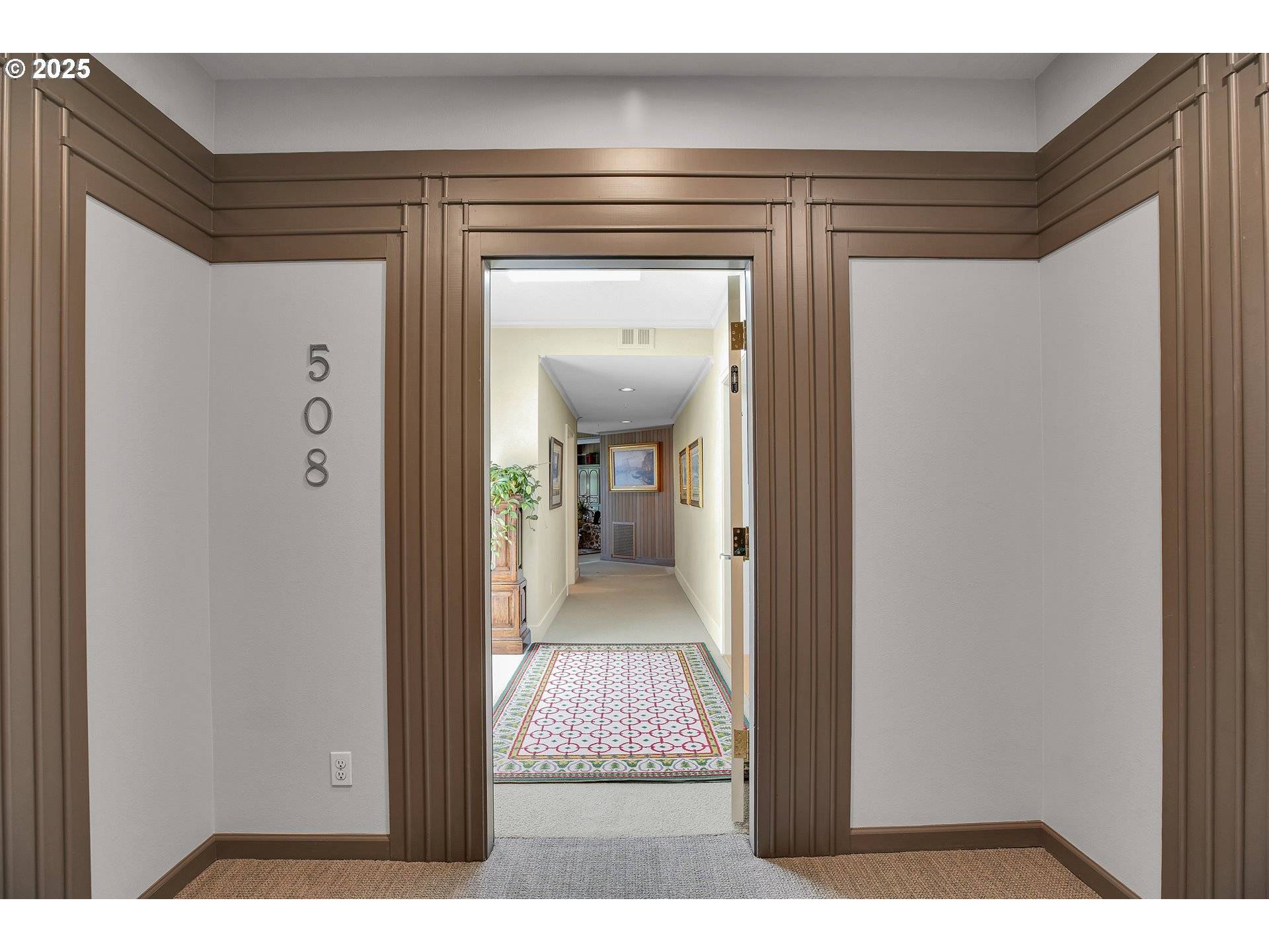 Portland, OR 97201,305 S MONTGOMERY ST #508/507
