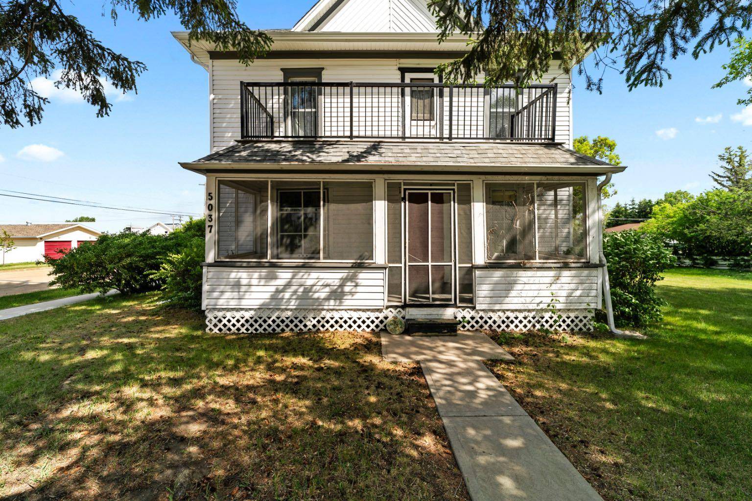 Daysland, AB T0B1A0,5037 48 ST