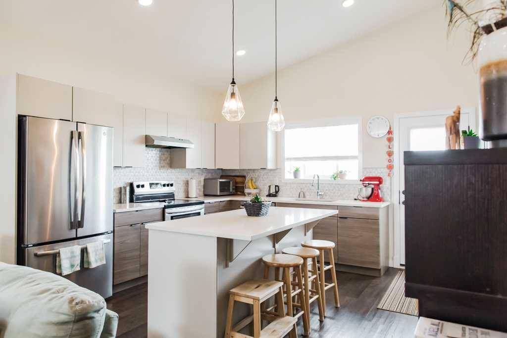 Grande Prairie, AB T8V6T2,11420 107 AVE