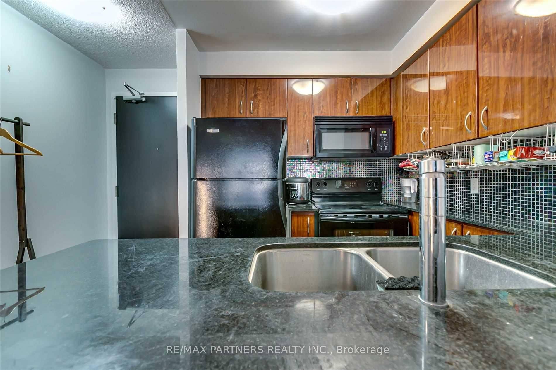 Toronto C14, ON M2M 0A8,5791 Yonge ST #606