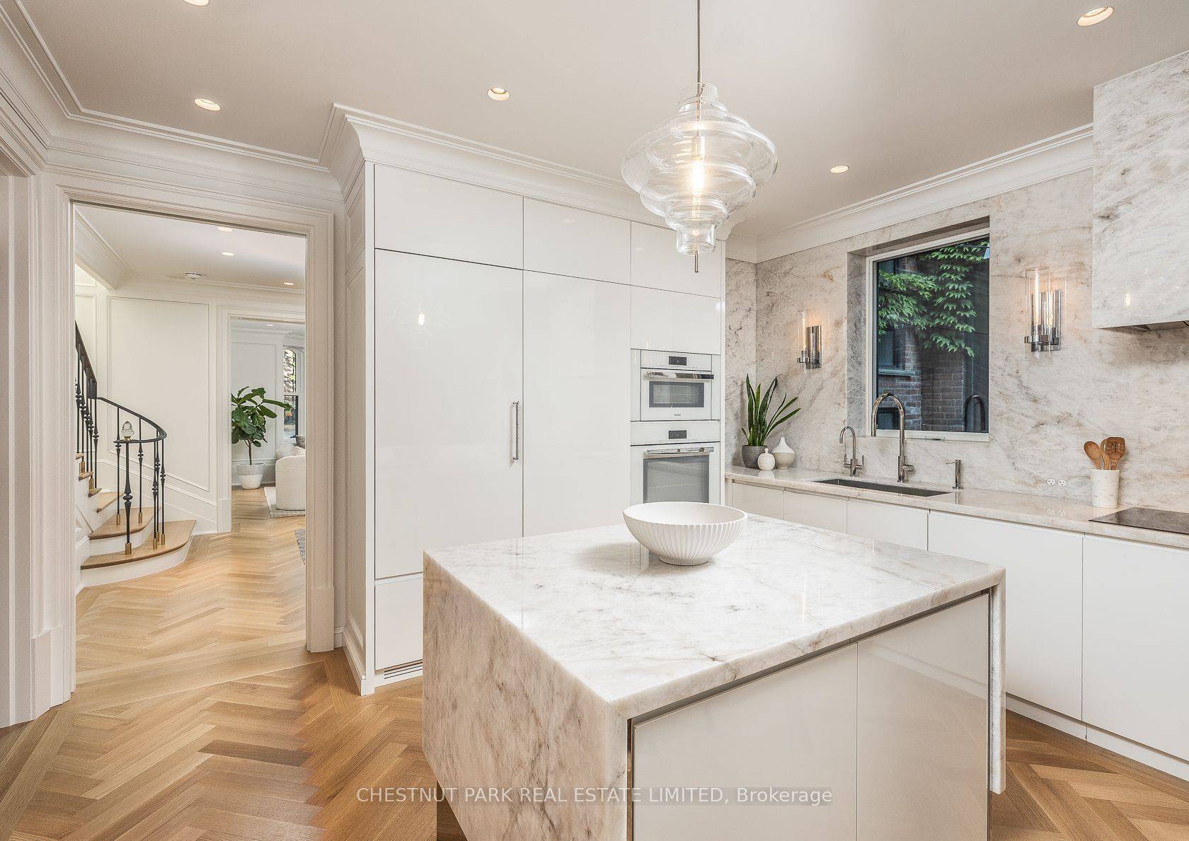 Toronto C02, ON M5R 1M5,41 Boswell AVE