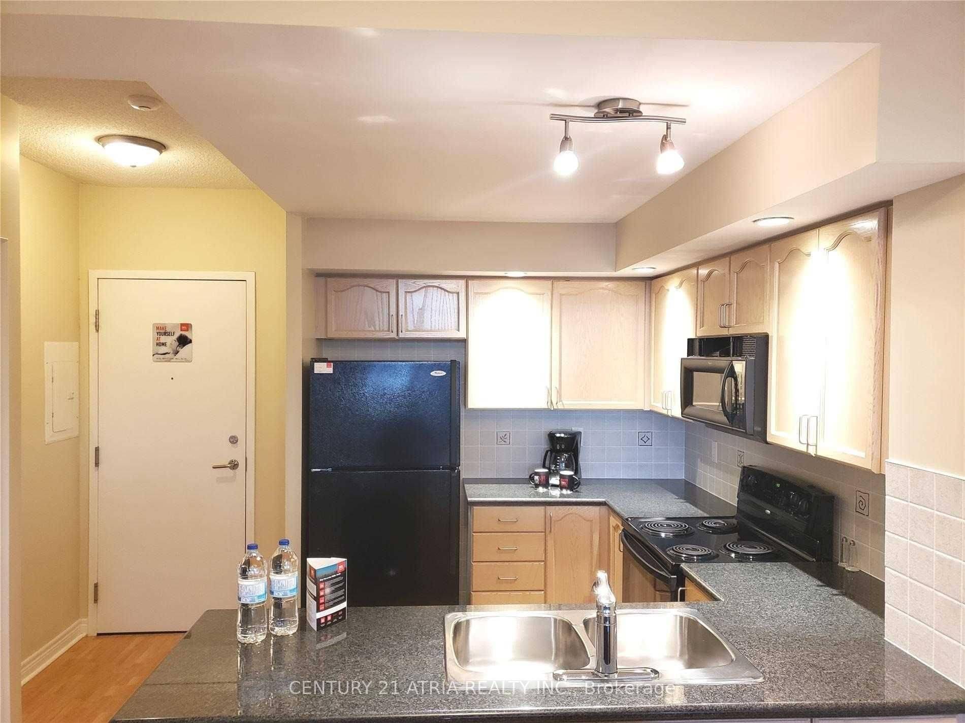 Markham, ON L3R 8A6,33 Cox BLVD #931