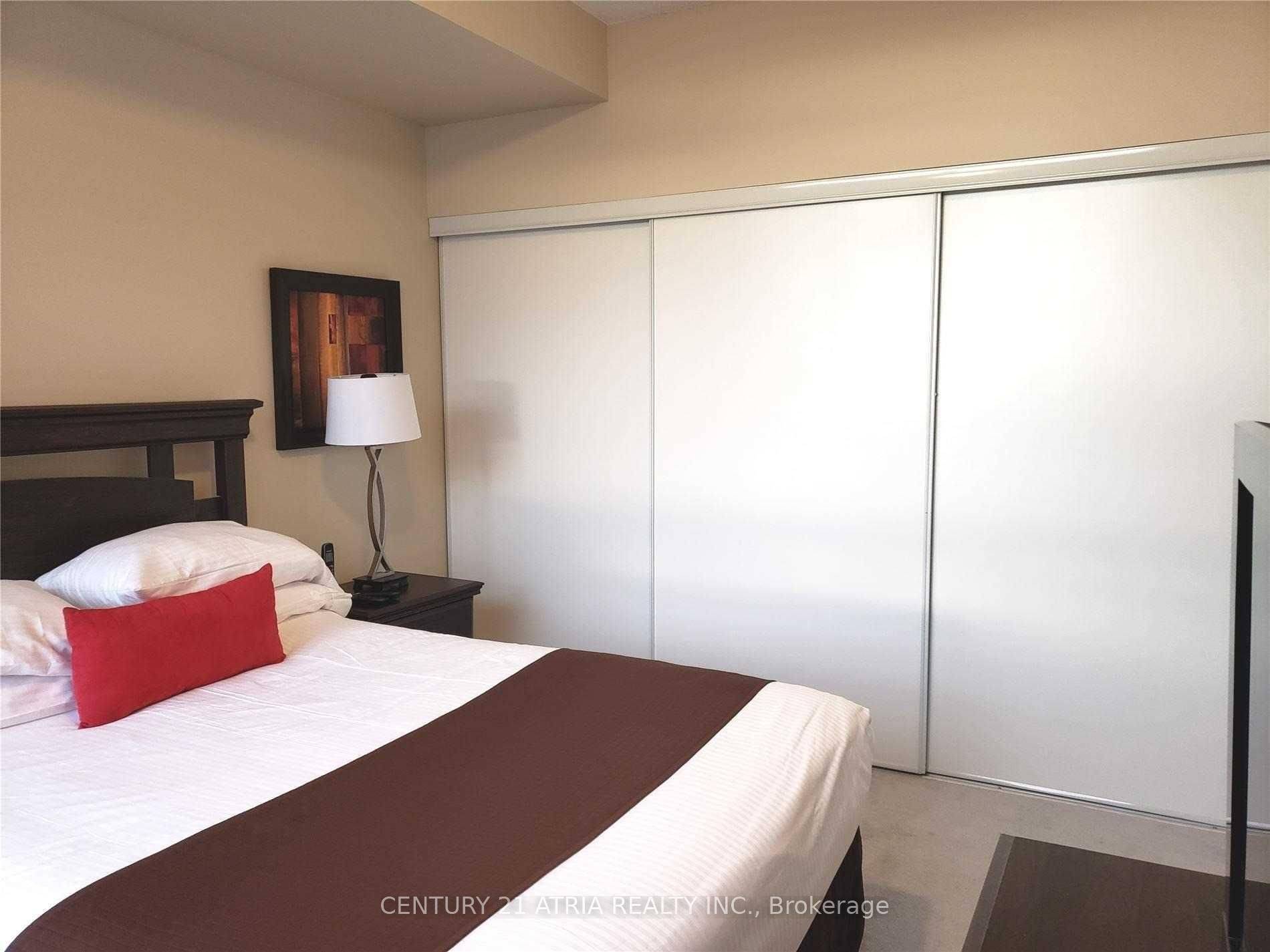 Markham, ON L3R 8A6,33 Cox BLVD #931