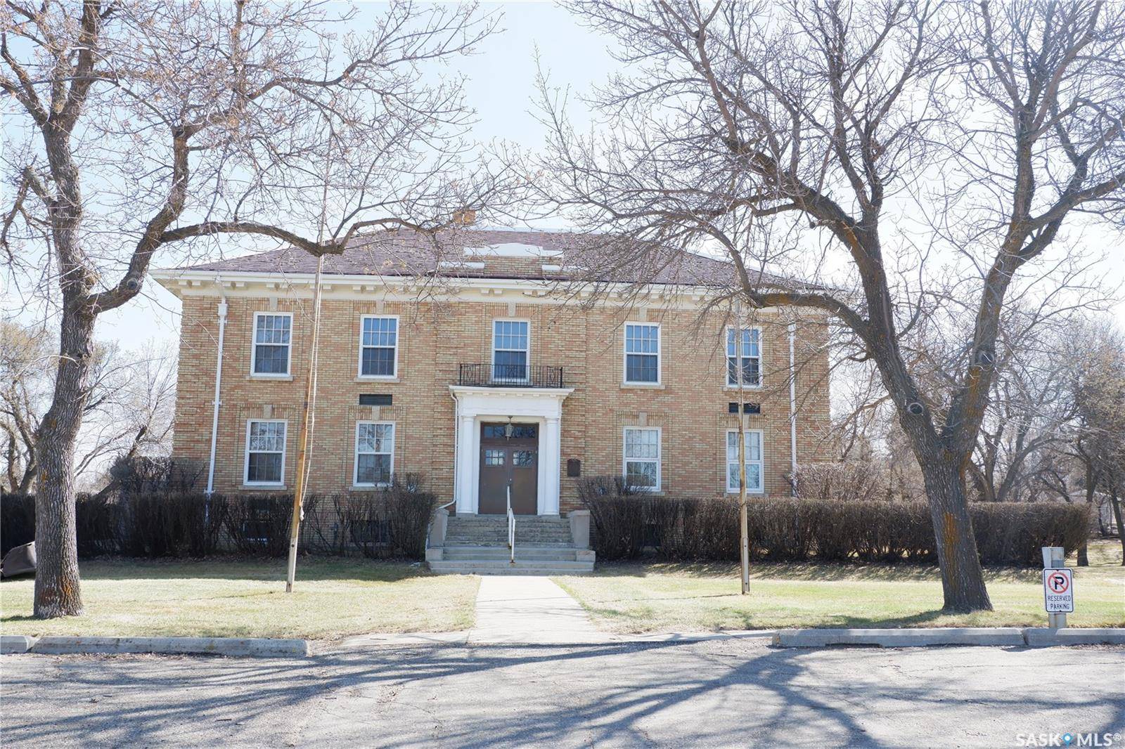 700 Centre STREET #3, Assiniboia, SK S0H 0B0