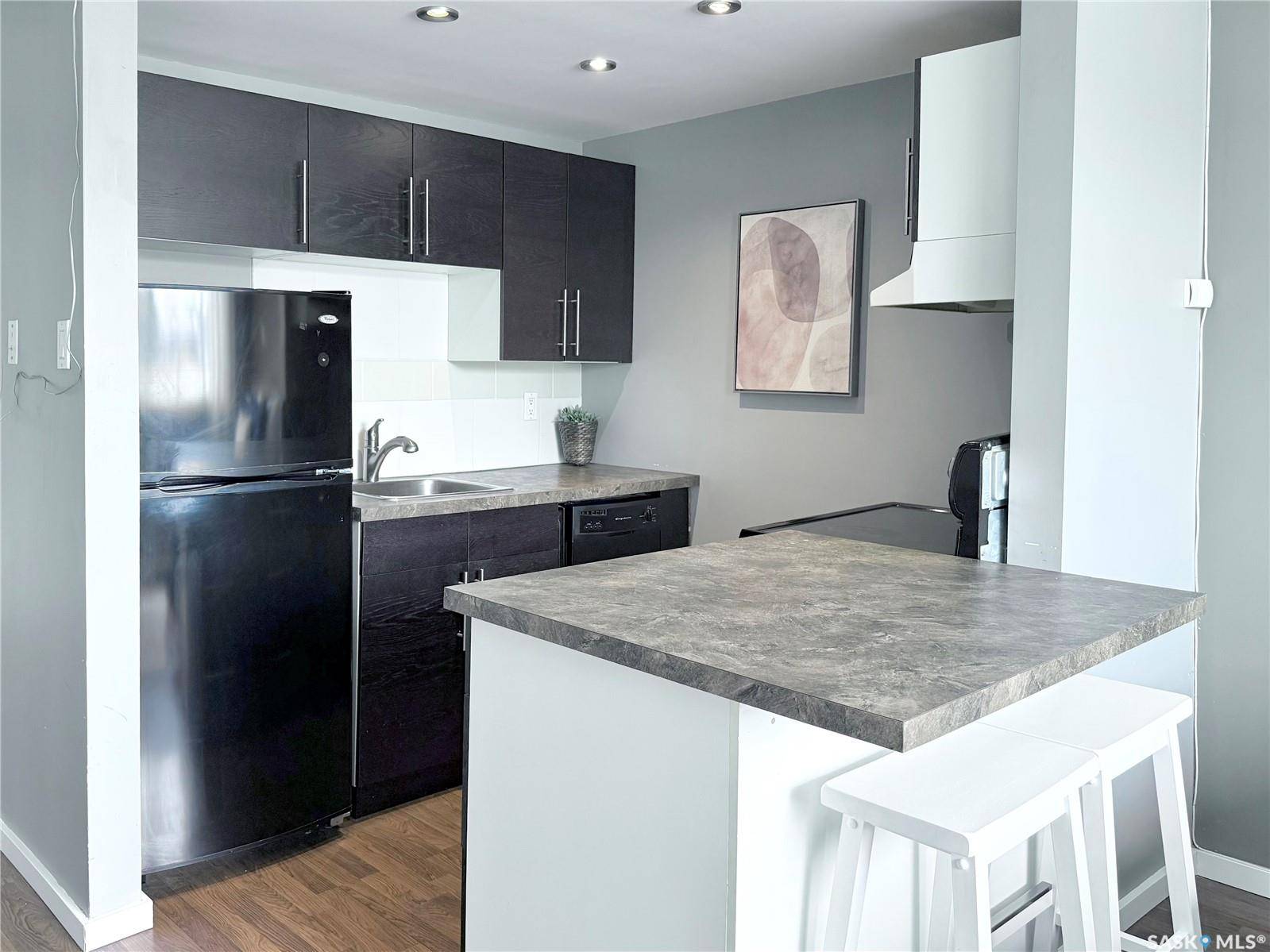 Saskatoon, SK S7H 3W4,2 Summers PLACE #5
