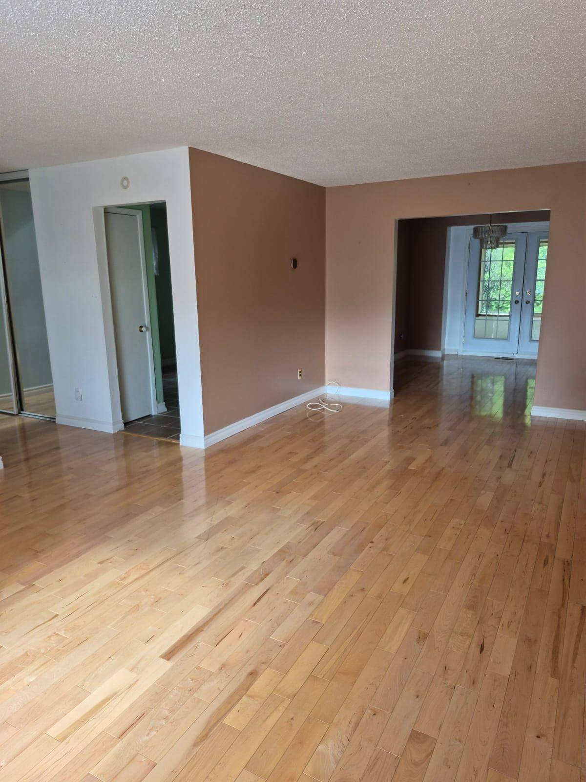 Brampton, ON L6V 3A9,29 Newlyn CRES