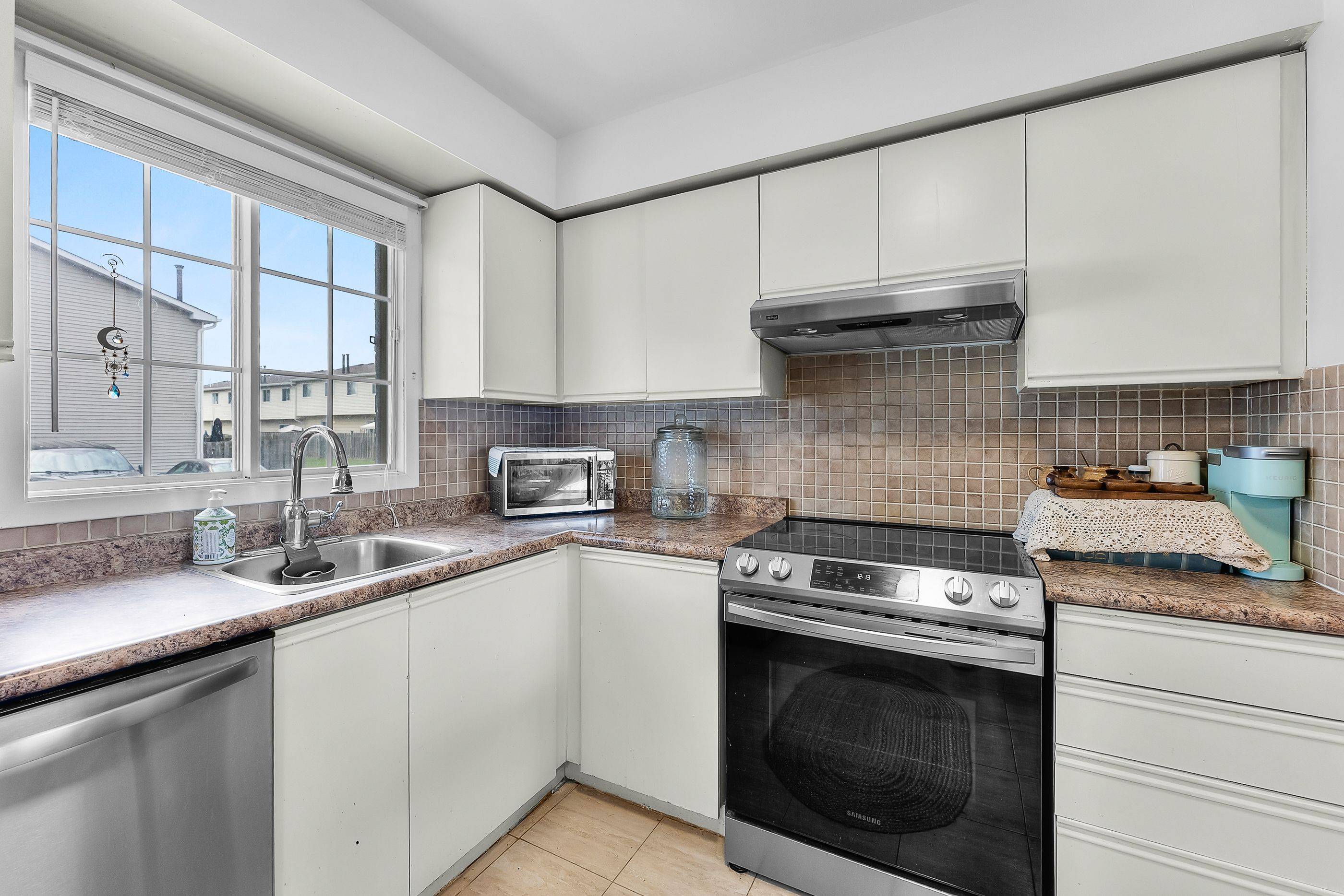 Niagara Falls, ON L2H 2X7,8141 Coventry RD #84