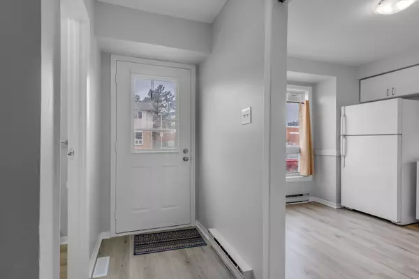 London East, ON N5V 3S3,550 Second ST #47