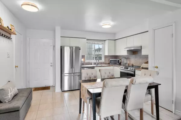 Niagara Falls, ON L2H 2X7,8141 Coventry RD #84