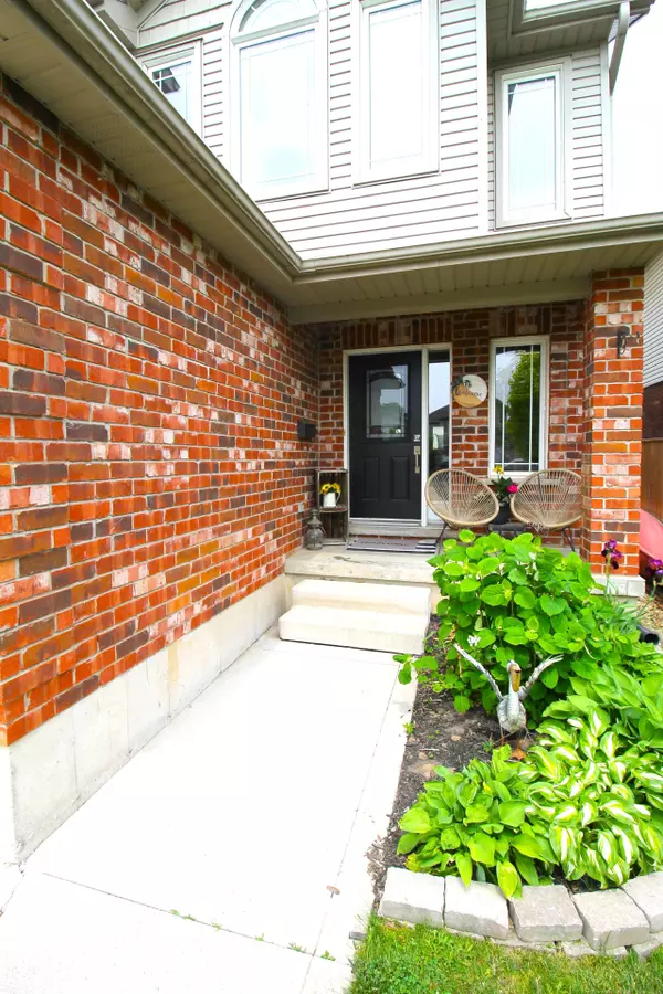 Tillsonburg, ON N4G 5X8,4 Langrell AVE