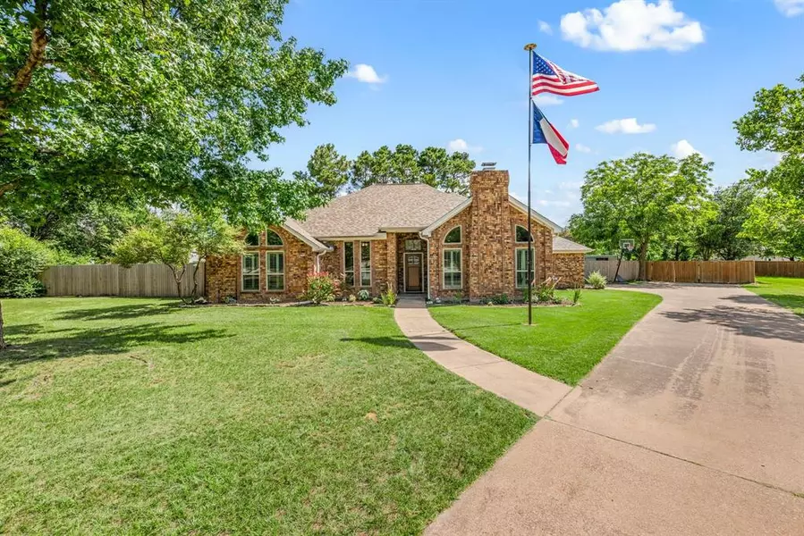 1402 Summer Dell Court, Keller, TX 76262