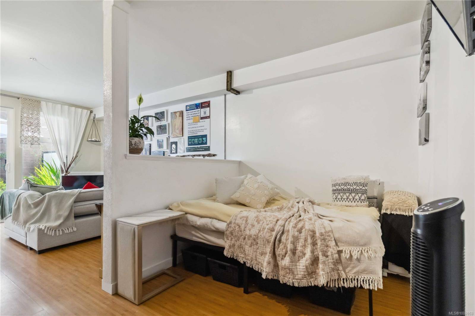 Victoria, BC V8V 3N6,1007 Johnson St #103
