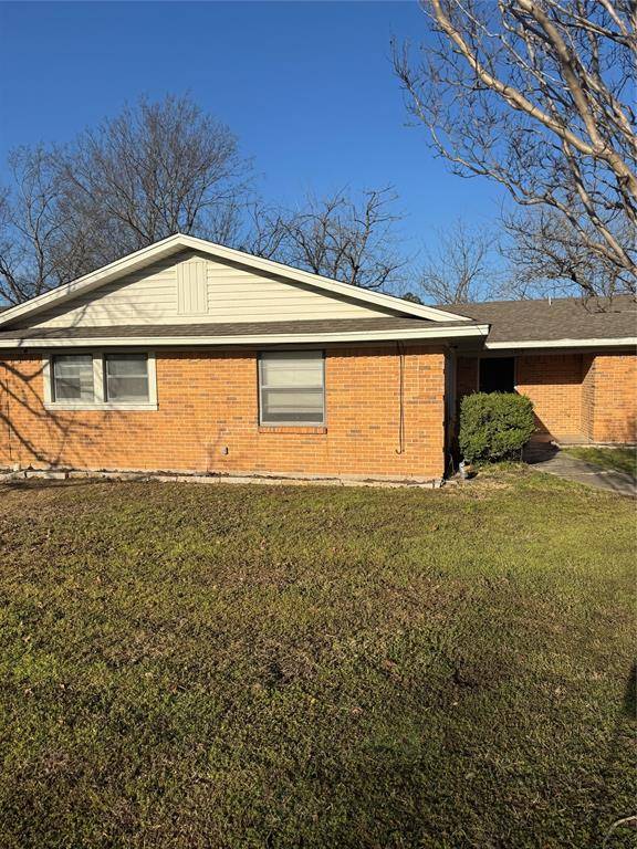 1309 Skyline Drive, Greenville, TX 75401