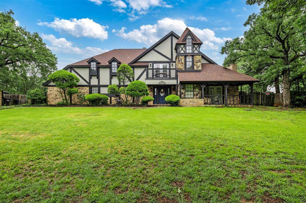Burleson, TX 76028,200 William Wallace Drive