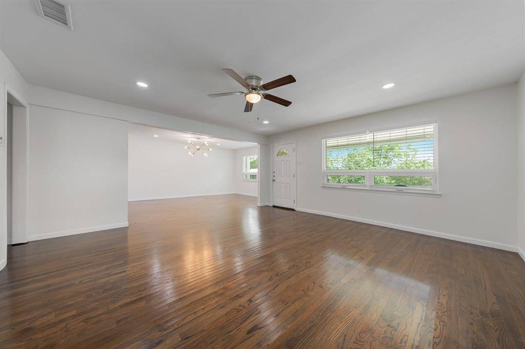 Dallas, TX 75214,7024 Irongate Lane