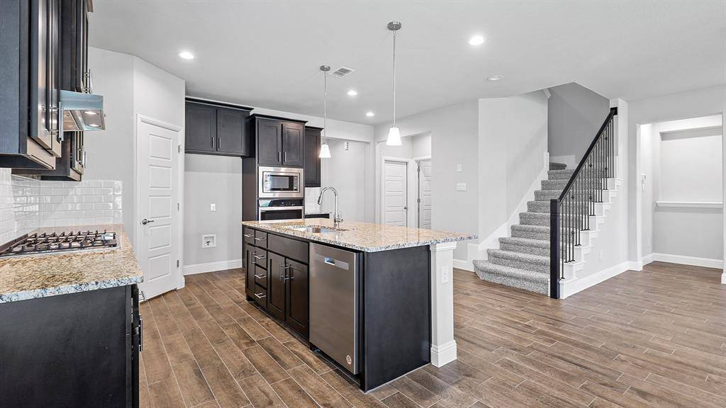 Justin, TX 76247,8721 LEAFY Lane