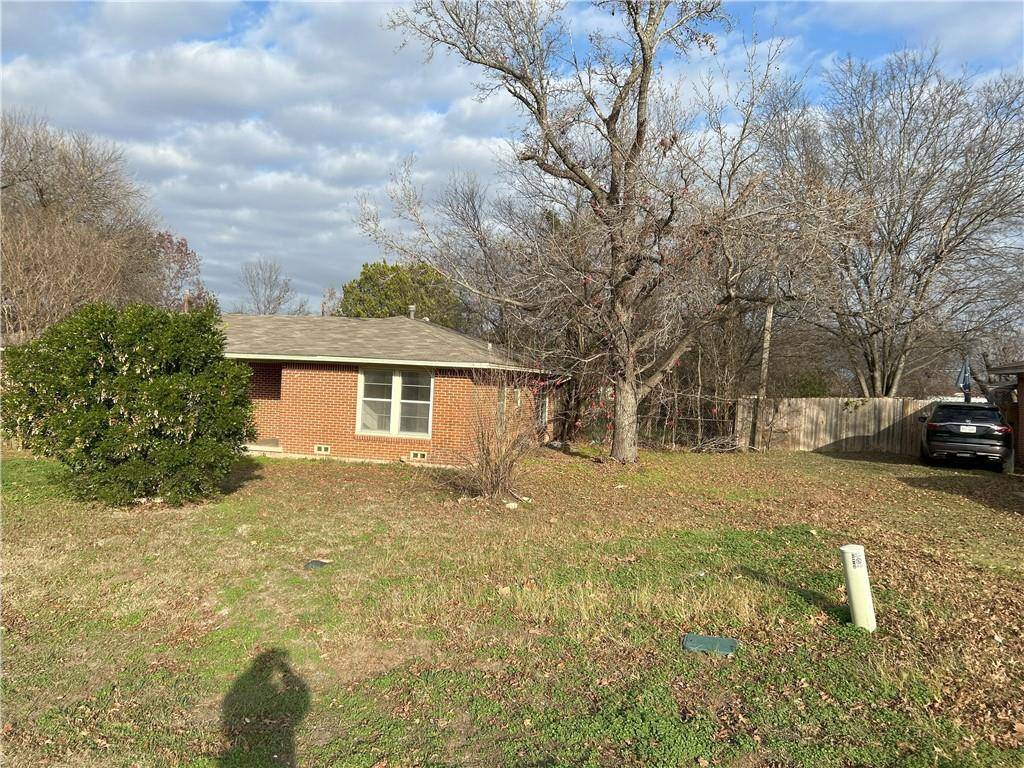 511 N Robinson Drive, Robinson, TX 76706