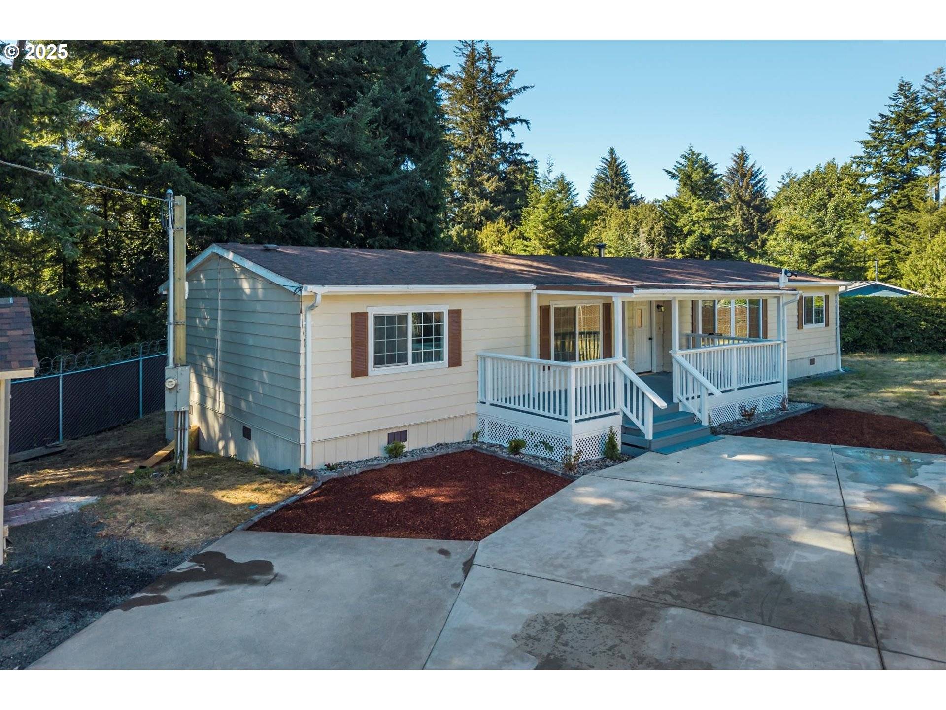 North Bend, OR 97459,68964 WILDWOOD RD