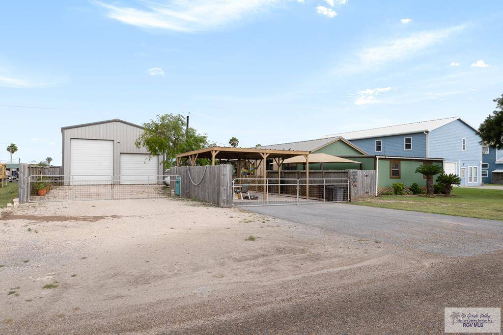 725 BAFFIN DR.,  Port Mansfield,  TX 78598