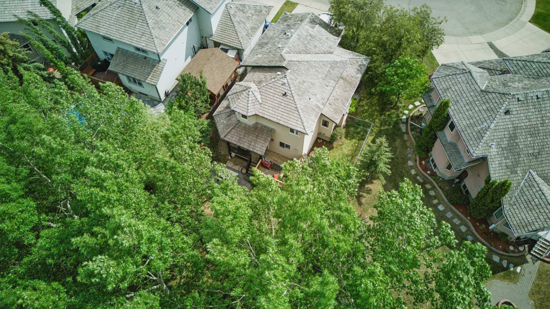 Airdrie, AB T4B 2K4,132 Woodside CRES NW