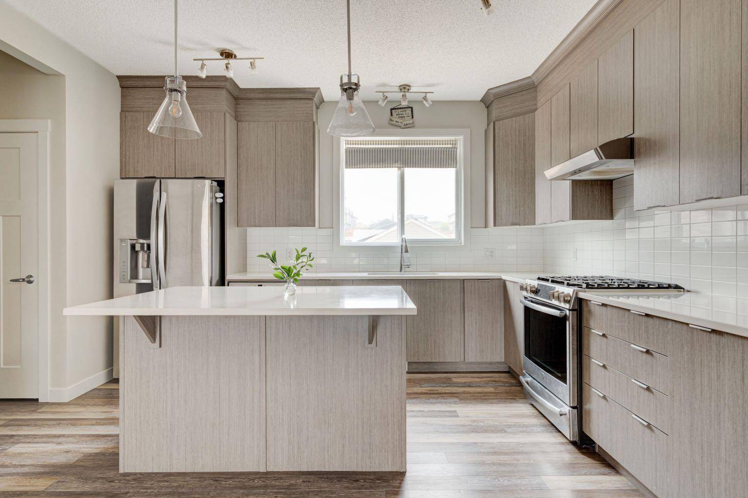 261 Sage Bluff DR NW, Calgary, AB T3R 0Y9