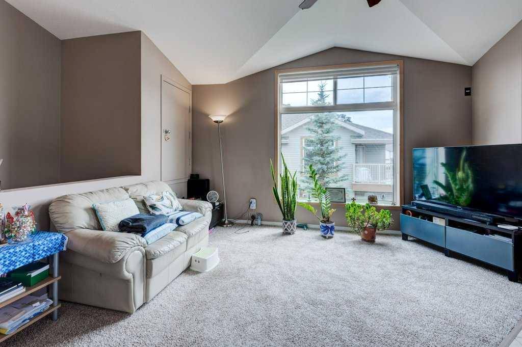 Calgary, AB T3K 0K8,160 Panatella LNDG Northwest #205