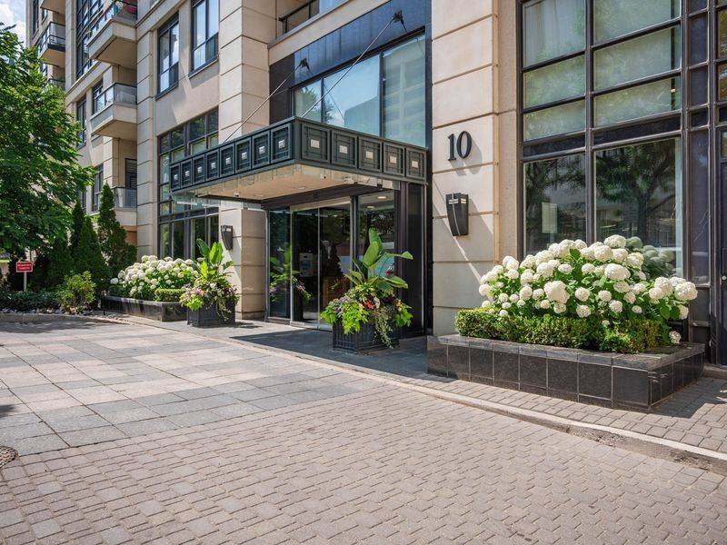 Toronto C02, ON M4V 3C6,10 Delisle AVE #212