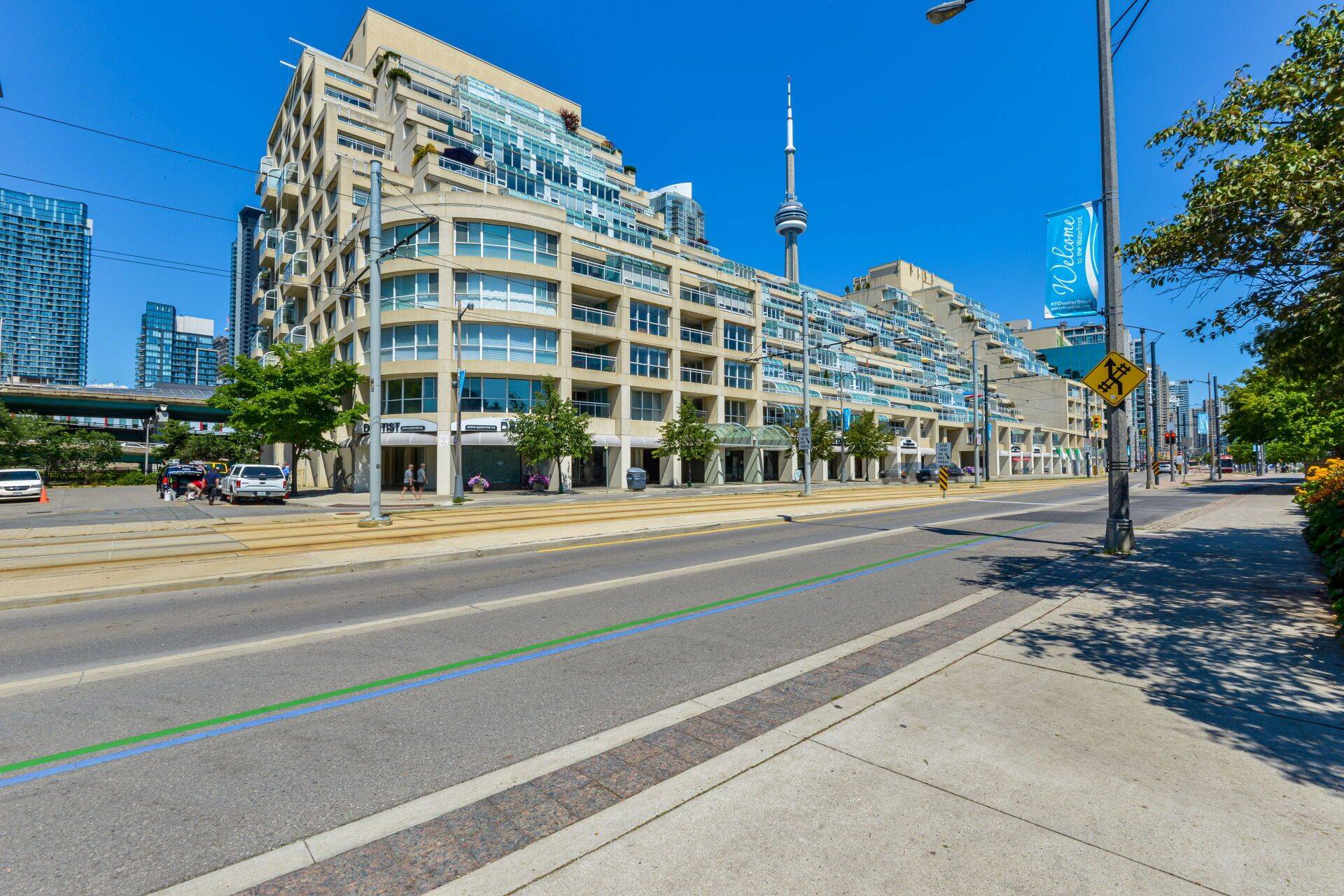 Toronto C01, ON M5J 2X1,228 Queens Quay W #611