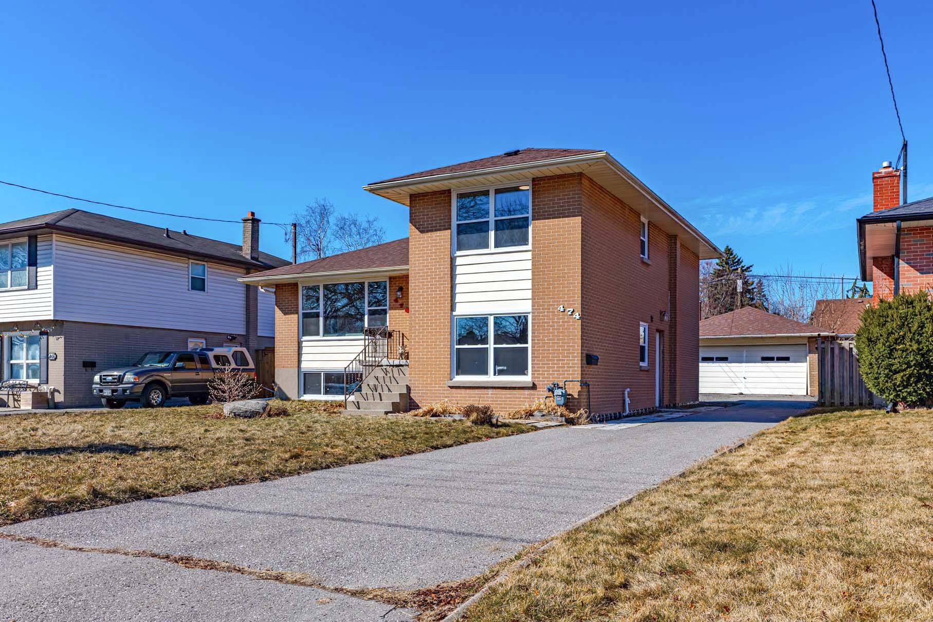 474 Fernhill BLVD, Oshawa, ON L1J 5J7